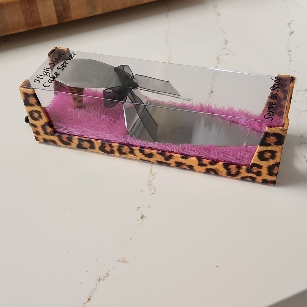 High Heel Cake Server